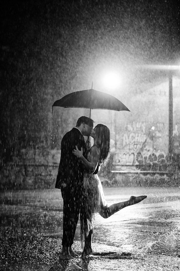 couple-in-the-rain-photography-ideas-3