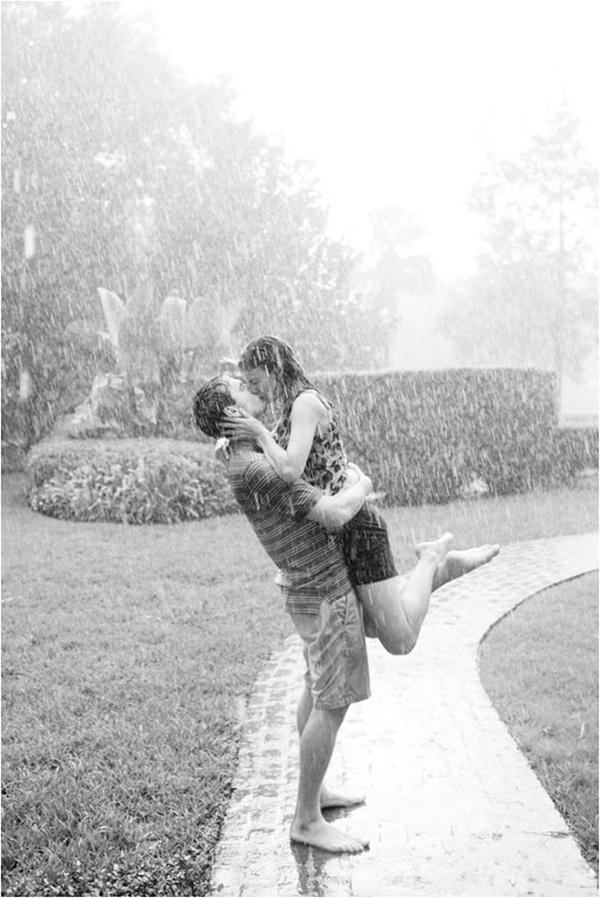 couple-in-the-rain-photography-ideas-2