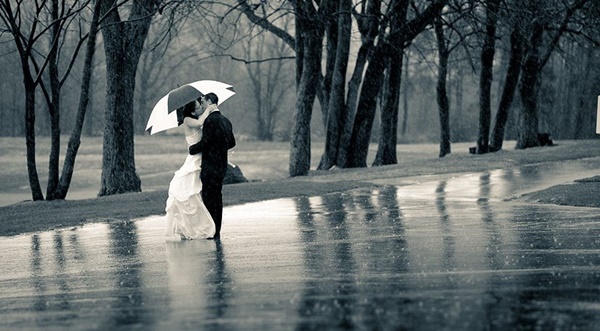 couple-in-the-rain-photography-ideas-26