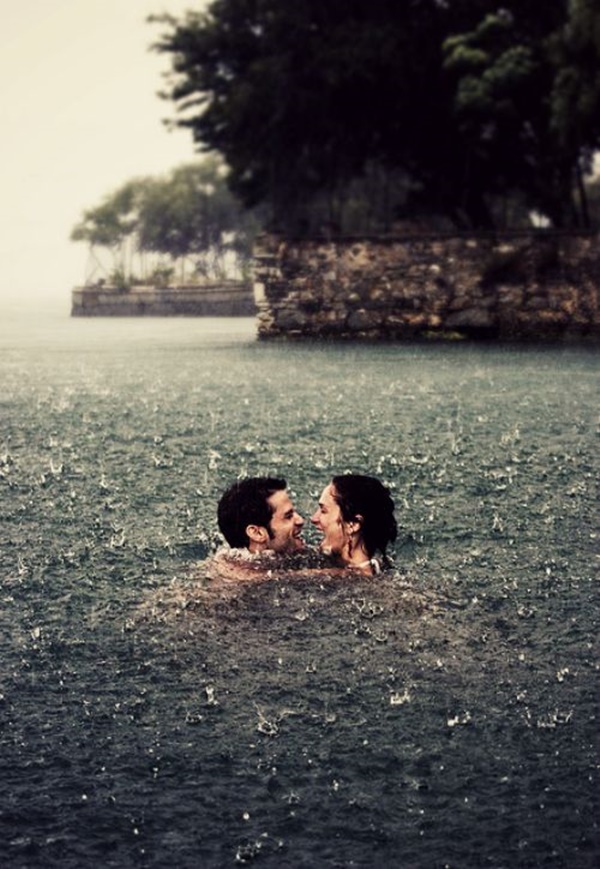 couple-in-the-rain-photography-ideas-4