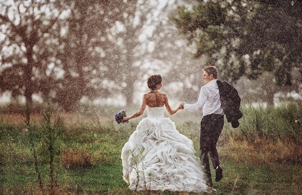 couple-in-the-rain-photography-ideas-6