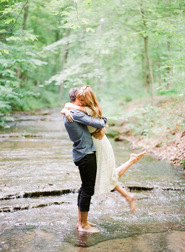 couple-in-the-rain-photography-ideas-8