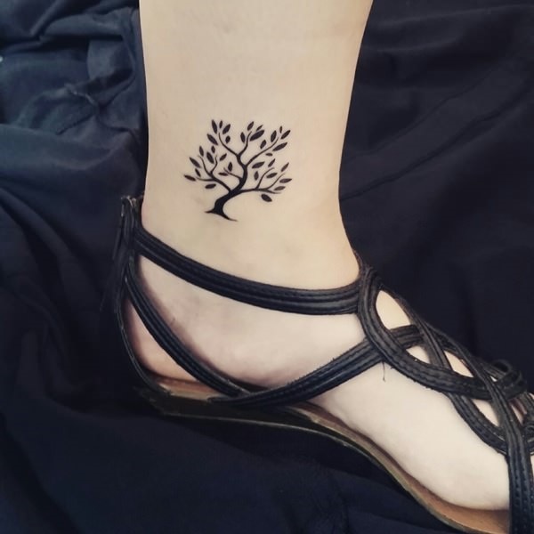 small-tattoo-ideas-with-their-meaning-12