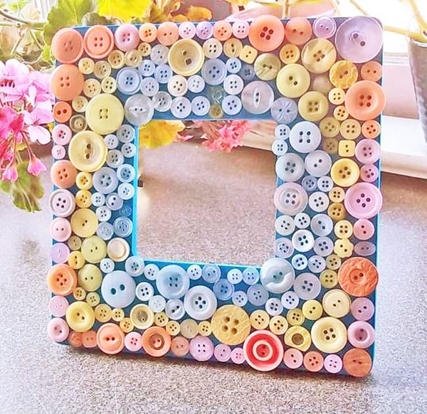 Decorative-And-Brilliant-Button-Art-And-Craft-Ideas