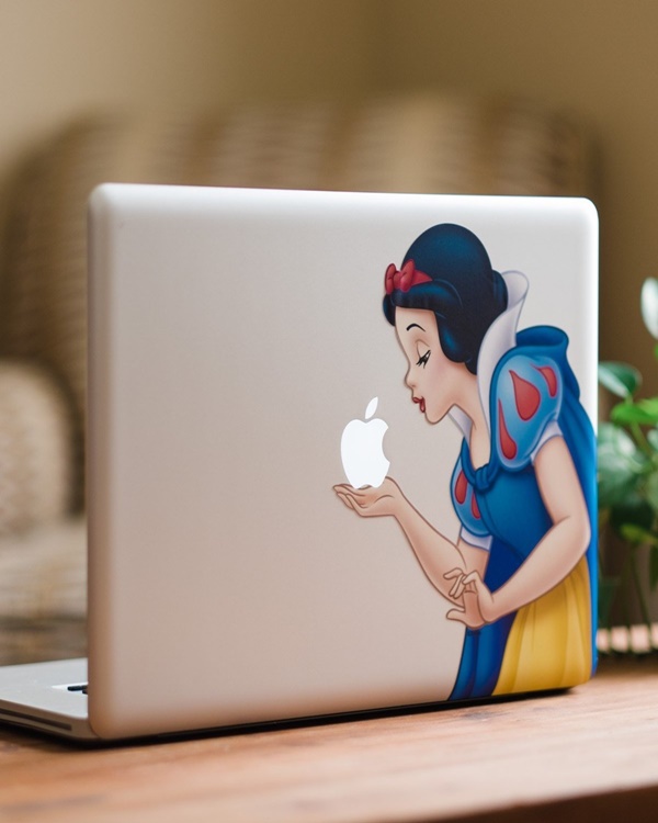 Cool and Classy MacBook Decoration Ideas
