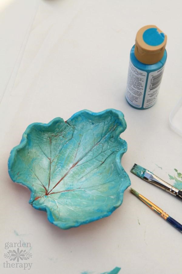 Stunning DIY Leaf Clay Dish Ideas For Kids