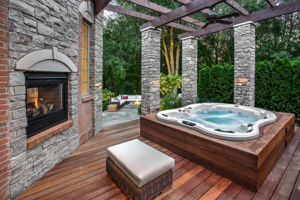 Hot-and-Cool-Trends-in-Hot-Tub-Design