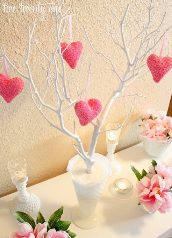 Stunning And Romantic Valentine's Day Decorations Ideas