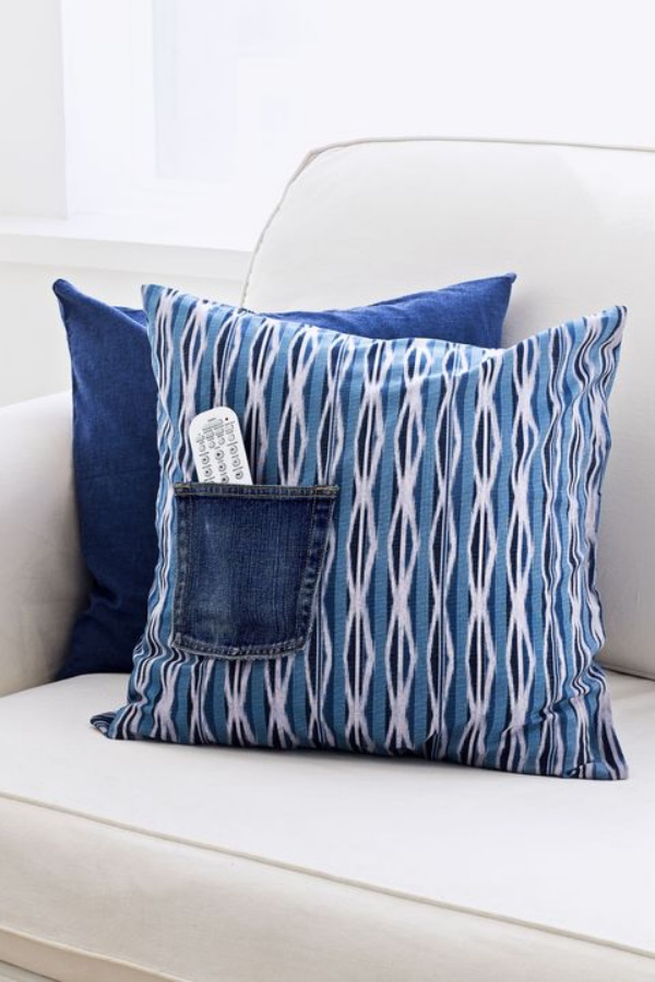 Make-Gorgeous-Throw-Pillows-Using-Old-Clothes