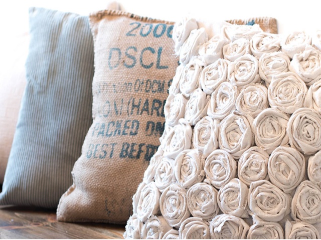 Make-Gorgeous-Throw-Pillows-Using-Old-Clothes