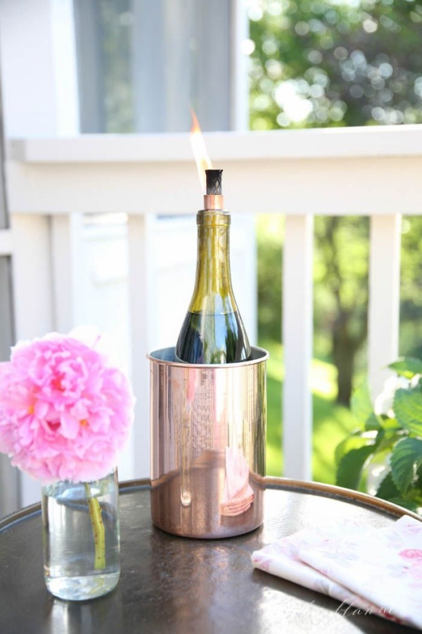 Creative-Ways-to-Use-Champagne-Containers