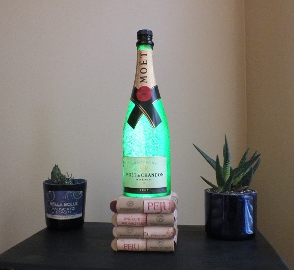 Creative-Ways-to-Use-Champagne-Containers