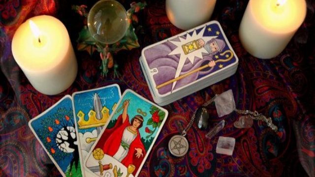 Online-Psychic-Reviews-Find-an-Honest-Psychic-Reader-for-Quick-Relationship-Troubleshooting