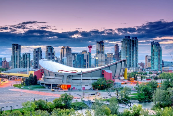 A-Guide-to-Moving-to-Canadas-Most-Famous-Cities